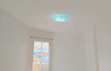 Imagem: O apartamento possui 1 Dormitório, 1 Banheiro, 1 Vaga na garagem