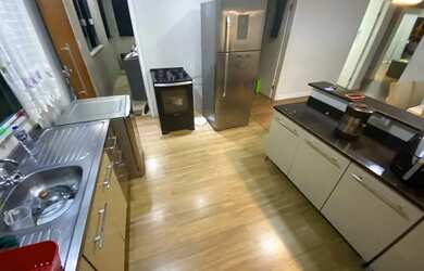 Imagem 3: Duas casas uma por 270,000 e outra por 250,000