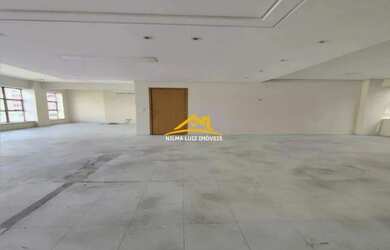 Imagem: O depósito à venda possui e está localizado em Centro, Belo