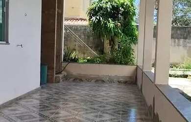 Imagem: A casa possui 5 Dormitórios, 5 Banheiros, 2 Vagas na garagem