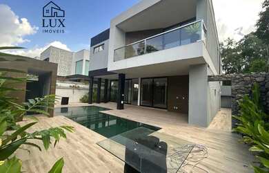 Imagem: A casa em condomínio possui 4 Dormitórios, 5 Banheiros, 5