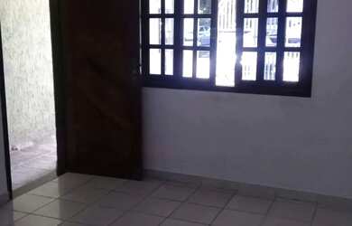 Imagem: A casa possui 3 Dormitórios, 3 Banheiros, 100m² de Área e