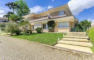 Imagem: A casa em condomínio possui 3 Dormitórios, 5 Banheiros, 5