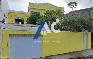 Imagem: A casa possui 5 Dormitórios, 5 Banheiros, 5 Vagas na garagem