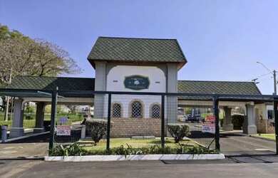 Imagem: O terreno possui 510m² de Área e está localizado em Bady