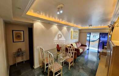 Imagem: O apartamento possui 2 Dormitórios, 2 Banheiros, 1 Vaga na