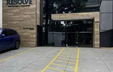 Imagem: O depósito possui 5 Vagas na garagem, 286m² de Área e está