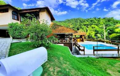 Imagem: A casa em condomínio possui 3 Dormitórios, 3 Banheiros, 3