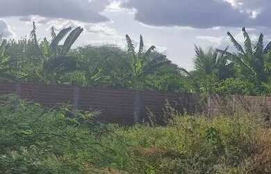 Imagem: O terreno possui 300m² de Área e está localizado em Oliveira