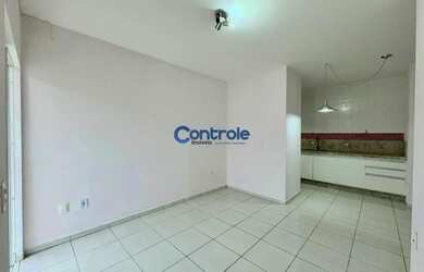 Imagem: O apartamento possui 2 Dormitórios, 1 Banheiro, 2 Vagas na