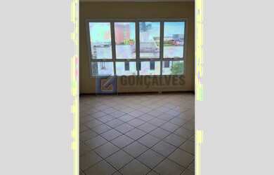 Imagem: O depósito possui 1 Vaga na garagem, 83m² de Área e está