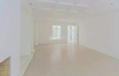 Imagem 2: Casa 4 quarto(s), no bairro Três Figueiras