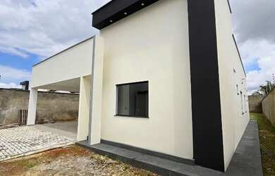 Imagem: A casa possui 3 Dormitórios, 2 Banheiros, 600m² de Área e