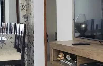 Imagem: O apartamento possui 2 Dormitórios, 2 Banheiros e Imóvel mobiliado