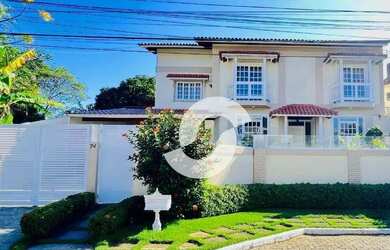 Imagem: A casa e possui 5 Dormitórios, Suítes, 4 Banheiros, 4 Vagas