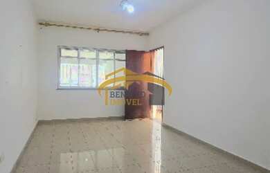 Imagem: A casa possui 3 Dormitórios, 3 Banheiros, 1 Vaga na garagem