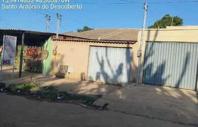 Imagem: A casa possui 2 Dormitórios, 1 Banheiro, 1 Vaga na garagem