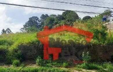 Imagem: O terreno possui 2800m² de Área e está localizado em Vila