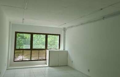 Imagem: O depósito possui 1 Vaga na garagem, 33m² de Área e está