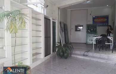 Imagem: O depósito possui 192m² de Área e está localizado em Centro