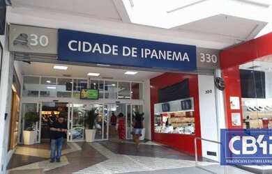 Imagem: O depósito possui 1 Vaga na garagem, 32m² de Área e está