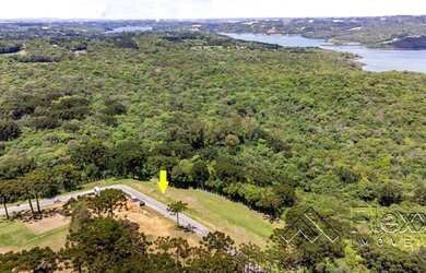 Imagem: O terreno possui 1.582m² de Área, Imóvel novo e está localizado