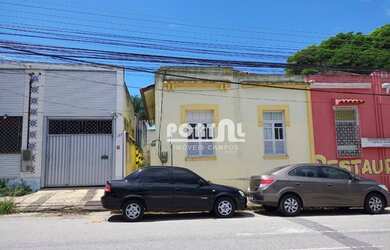 Imagem: A casa possui 3 Dormitórios, 1 Banheiro, 85m² de Área e