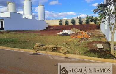 Imagem 2: Terreno a venda em Condomínio Portal Ville Flamboyant