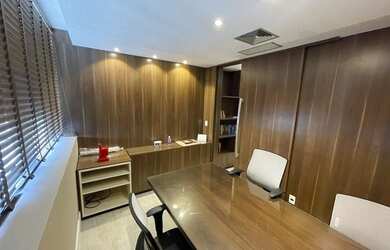 Imagem: O depósito possui 1 Vaga na garagem, 34m² de Área e está