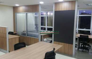 Imagem: O depósito possui 2 Vagas na garagem, 72m² de Área e está