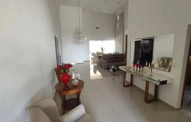 Imagem: A casa em condomínio possui 3 Dormitórios, 5 Banheiros, 4