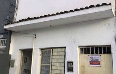 Imagem: A casa possui 5 Dormitórios, 5 Banheiros, 100m² de Área e