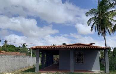 Imagem: A casa possui 3 Dormitórios, 5 Vagas na garagem e está localizado