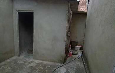 Imagem: A casa possui 3 Dormitórios, 2 Banheiros, 1 Vaga na garagem