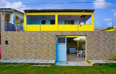 Imagem: A casa possui 5 Dormitórios, 4 Banheiros, 1 Vaga na garagem