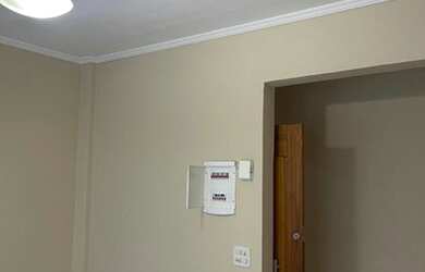 Imagem: O apartamento possui 1 Dormitório, 1 Banheiro, 1 Vaga na garagem