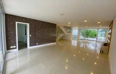 Imagem: A casa em condomínio possui 4 Dormitórios, 5 Banheiros, 4