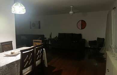 Imagem: A casa possui 4 Dormitórios, 4 Banheiros, 4 Vagas na garagem