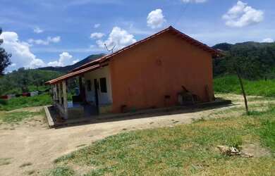 Imagem 15: Fazenda 80 alq. Em trindade 300 mil.p/ alq. Pega 40% aptos Goiânia 24 milhoes