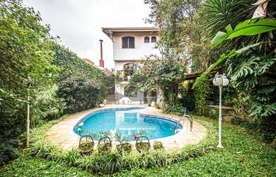 Imagem: A casa à venda possui 4 Dormitórios, 3 Banheiros, 4 Vagas