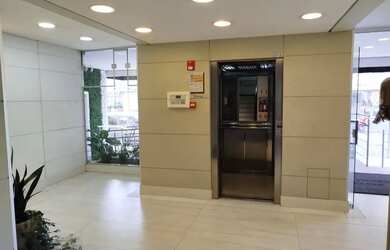 Imagem 4: Oportunidade de Venda Sala Comercial em Centro Médico no Coração de...