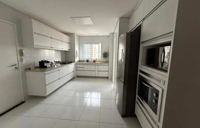 Imagem 1: Maravilhoso Apartamento. Piscina, Varanda, 124m² de Áreae2 Vagas na...