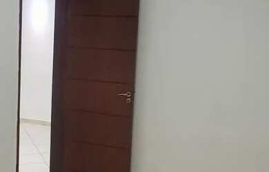 Imagem: O apartamento possui 2 Dormitórios, 1 Banheiro, 2 Vagas na