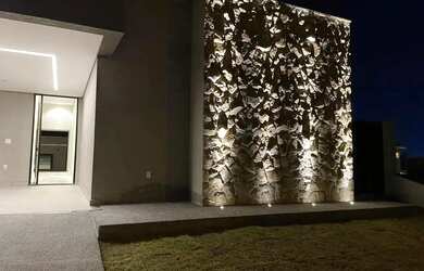 Imagem 3: Casa à Venda com 3 Suítes, Piscina e Espaço Gourmet no Condomínio Giverny!