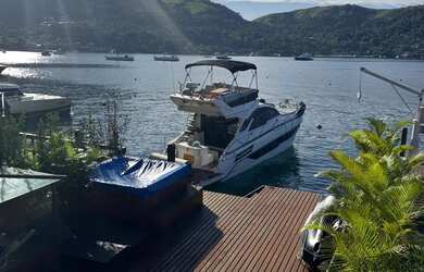 Imagem: A casa possui 5 Dormitórios, 5 Banheiros, 3 Vagas na garagem