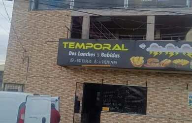 Imagem: O depósito possui 2 Vagas na garagem, 200m² de Área e está