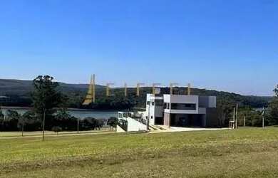 Imagem: O terreno possui 1.022m² de Área e está localizado em Piedade