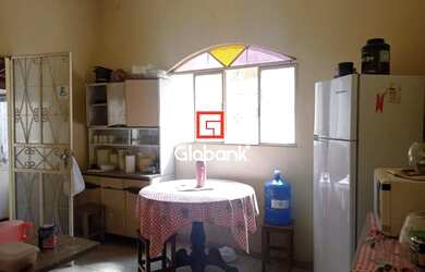 Imagem 2: Casa em Montes Claros, no bairro Conjunto Cristo Rei, à venda