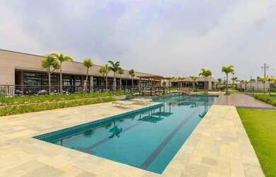 Imagem: O terreno à venda possui e está localizado em Loteamento