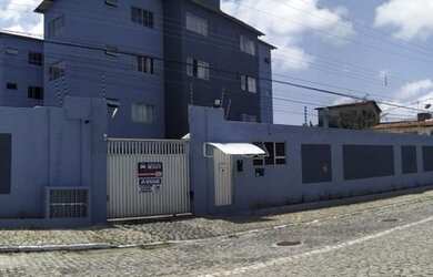 Imagem: O apartamento possui 2 Dormitórios, 1 Banheiro, 2 Vagas na